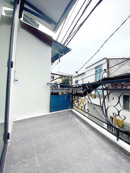 Nhà góc 2 tầng HXH Âu Dương Lân P3Q8. Giá 3,58 tỷ TL