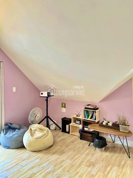 SANG NHƯỢNG VILLA TÂM HUYẾT NGUYỄN ĐÌNH CHIỂU, ĐÀ LẠT - 5PN, SÂN VƯỜN BBQ, HẺM Ô TÔ