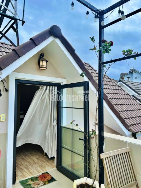SANG NHƯỢNG VILLA TÂM HUYẾT NGUYỄN ĐÌNH CHIỂU, ĐÀ LẠT - 5PN, SÂN VƯỜN BBQ, HẺM Ô TÔ