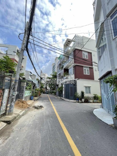 Nhà thiết kế hiện đại trang bị nội thất cao cấp Quận 7 HCM