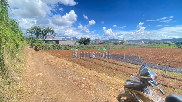 Tổng 1.100m2 có 10m mặt tiền bà huyện thanh quan đức trọng, lâm đồng