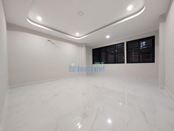 Bán nhà mặt phố tại Đường Nguyễn Chí Thanh, Phường 09, Quận 5, TP HCM giá 24 tỷ