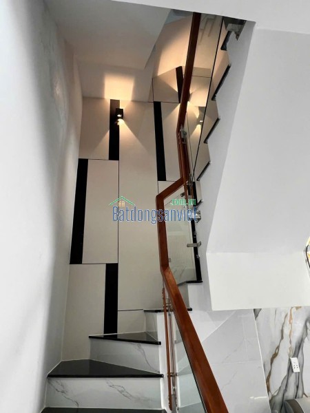 4.95 TỶ  BÁN NHÀ 3 TẦNG QUẬN 9 – GẦN METRO, CHỢ, TRƯỜNG HỌC  NGÔ THỜI NHIỆM