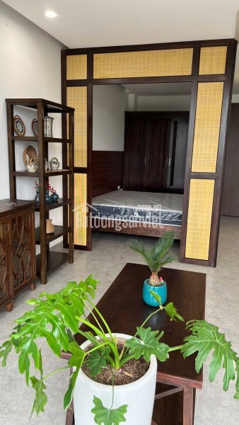 Bán đất Mặt công Viên Tái định cư Ngọc Thụy 70m2 Giá tốt