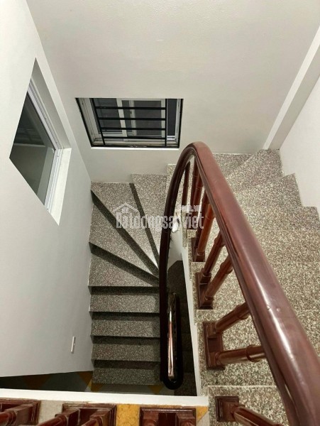 CHUNG CƯ CẦU GIẤY 65M 3 NGỦ Ô TÔ ĐỖ CHÂN TÒA NHÀ GIÁ 3 TỶ 950