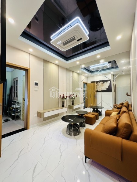 CHUNG CƯ CẦU GIẤY 65M 3 NGỦ Ô TÔ ĐỖ CHÂN TÒA NHÀ GIÁ 3 TỶ 950