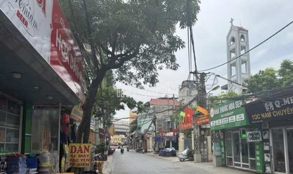 NHÀ ĐẸP MẶT NGÕ Ô TÔ – PHỐ TRẦN CUNG – CÁCH PHỐ CHỈ VÀI BƯỚC CHÂN