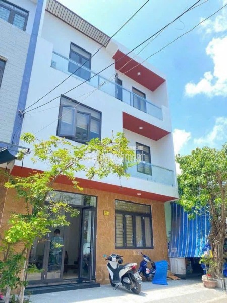 SIÊU PHẨM NHÀ MẶT TIỀN THANH KHÊ - TP ĐÀ NẴNG- CHỈ 4.X TỶ. VỊ TRÍ TRUNG TÂP- Ở CỰC SƯỚNG