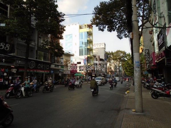 Cho thuê gấp mặt bằng kinh doanh Mặt tiền Nguyễn Trãi Quận 5 TP.HCM