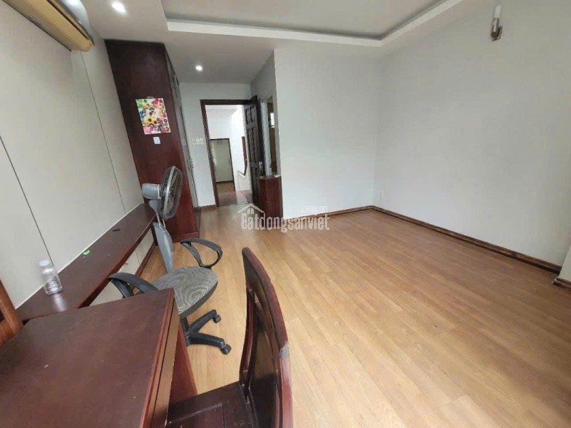 90m2 - Giá 10.2 tỷ - 4PN - Nhà phố view sông đường D5A, Q7