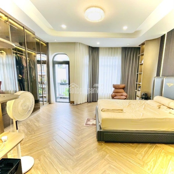 5 Tỷ nhỉnh: VĨNH VIỄN Quận 10, 3mx11m, 4 tầng 4 Phòng ngủ Full nội thất Ở ngay Thuê liền 0933910039