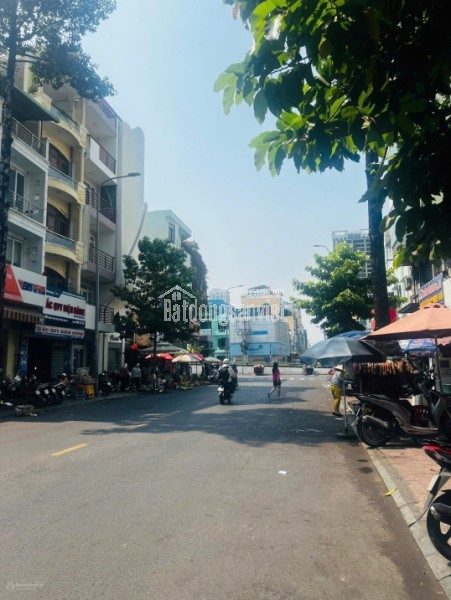 Góc siêu hiếm bán nhà khu Thảo Điền, Quận 2, lô góc 2 mặt tiền đầu tư đảm bảo sinh lời cao