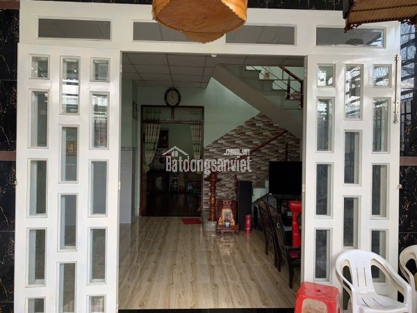 MT LÔ GÓC KO LG HÔNG - NỞ HẬU ĐẸP - CHÍNH CHỦ TRANG BÌA - 81,6M2 2 Tầng - TIỆN ÍCH BAO QUANH -