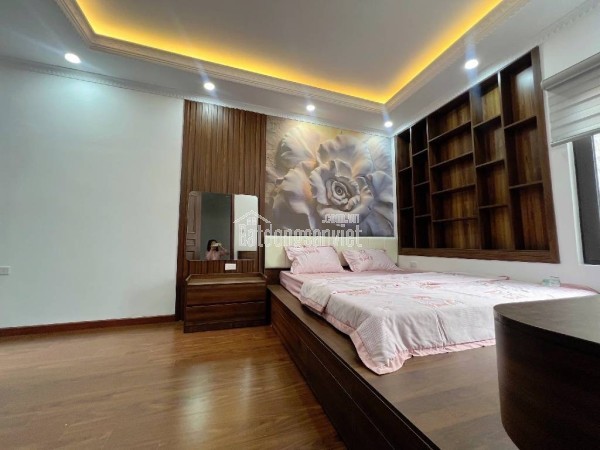 CẦU GIẤY 8 TỶ 650-34M-6 TẦNG 3 NGỦ FULL NỘI THẤT Ô TÔ TRÁNH 10M