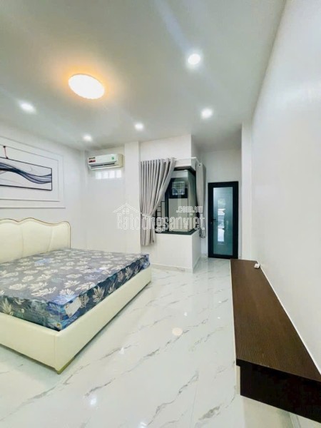NHÀ ĐẸP GẦN QUẬN 7-5 TẦNG – HẺM XE HƠI – FULL NỘI THẤT CAO CẤP