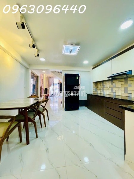 Chính chủ bán nhà 4 tầng hẻm xe hơi gần Phú Mỹ Hưng, sổ hồng riêng hoàn công đầy đủ