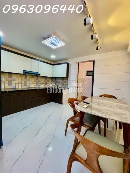 Chính chủ bán nhà 4 tầng hẻm xe hơi gần Phú Mỹ Hưng, sổ hồng riêng hoàn công đầy đủ