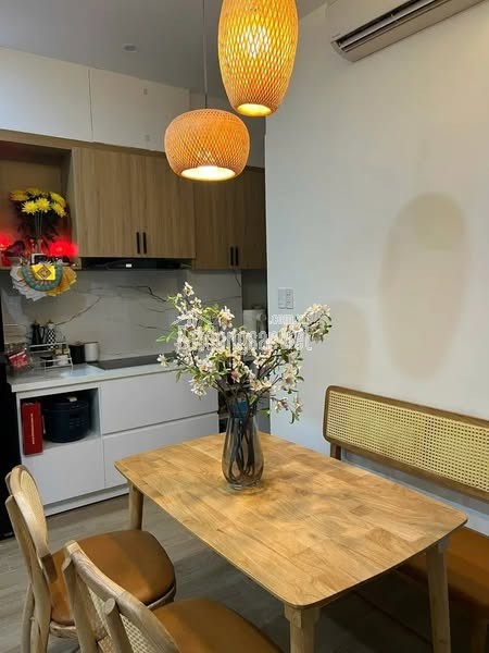 Bán nhà 2,5 tầng đường Nguyễn Chánh – trục đường Kinh doanh