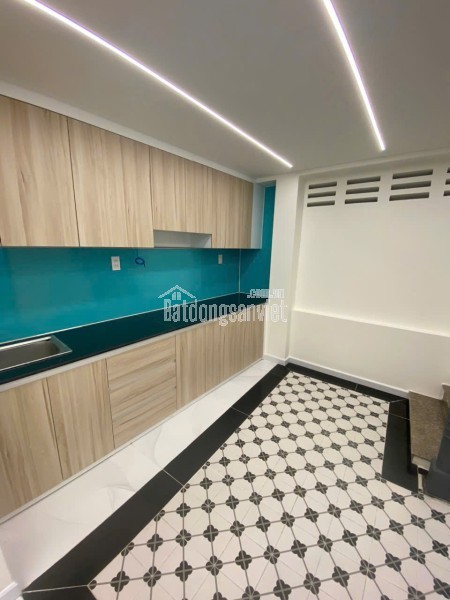 Bán nhà 4 tầng hẻm xe hơi ngay Lê Quang Định DT 42m2 Giá nhỉnh 7 tỷ