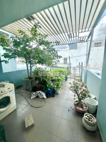 Bán nhà 4 tầng, 4PN, hẻm Quân Sự, Gò Vấp. DT 55m2, SH, giá 7.6 tỷ. LH: 0949606831