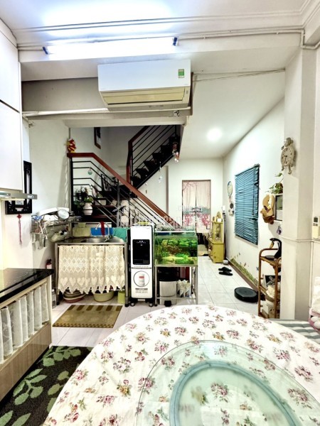ĐầuTư Sinh Lời Cao, BánNhà MT chợ GV NguyễnVănNghi, 4tầng, 6tỷ9 C.Chủ