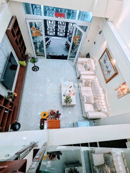 **Tuyệt Phẩm Nhà Trong Ngõ Chuyên Dùng 9, Quận 7: 74m2, 2 Tầng, 3PN, Sổ Đỏ, Giá Chỉ 5.7 Tỷ!**