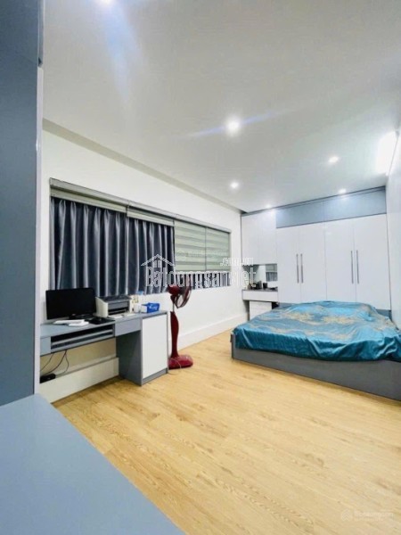 Bán nhà ngõ Tây Sơn, Đống Đa. 45m2 x 7 tầng, 7 phòng ngủ. Sổ đỏ chính chủ. Giá 14.3 tỷ.