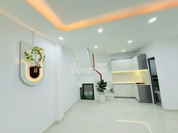 Nhà mới 2 tầng hẻm 314 Âu Dương Lân P3Q8. 3.35 tỷ bớt lộc