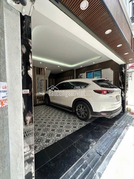 Bán nhà Cổ Linh 35m 7 tầng thang máy, lô góc, ô tô hơn 8 tỷ