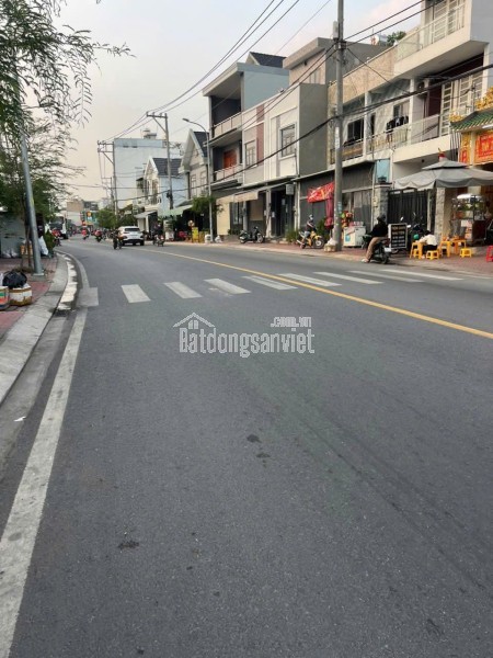 NHÀ MẶT TIỀN LÝ THƯỜNG KIỆT TT HÓC MÔN KHU NGÂN HÀNG CHỈ 12 TỶ