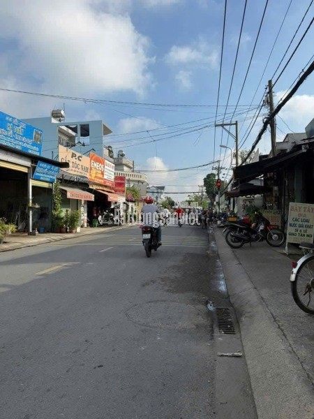 NHÀ MẶT TIỀN LÝ THƯỜNG KIỆT TT HÓC MÔN KHU NGÂN HÀNG CHỈ 12 TỶ