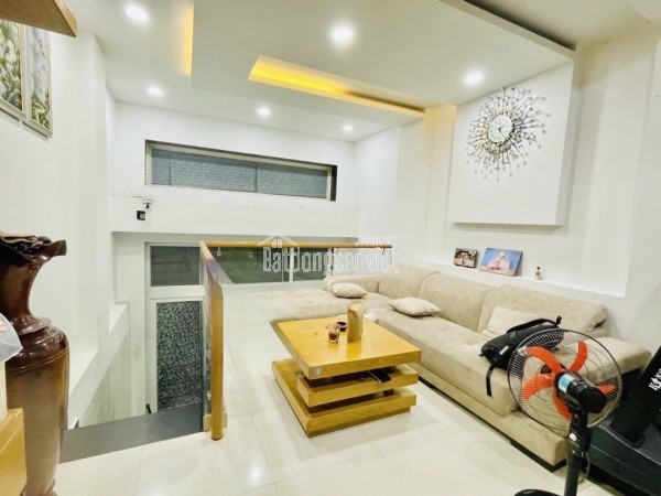 HIẾM BÁN NHÀ 5 TẦNG CÓ HẦM - HXH 8M - Đ.NGUYỄN XÍ Q.BÌNH THẠNH - 52M2 - CHỈ 11,5 TỶ