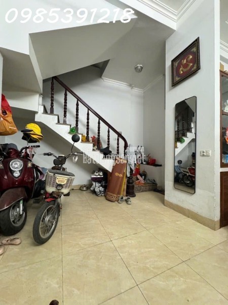 Nhà Giải Phóng - Phương Liệt - 37m2, 4T - 6.93 tỷ(CTL) - Lô góc- 20m ra Giải Phóng - Cạnh ĐH Kinh