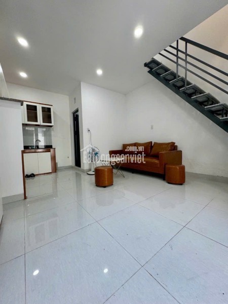 Bán Nhà Gần QL1A, 2 Tầng,Tặng Full Nội Thất, Giá Chỉ 2,4 Tỷ
