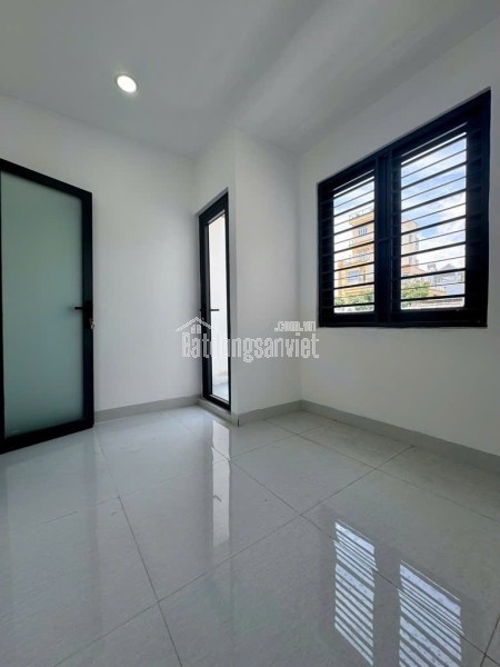 Bán Nhà Gần QL1A, 2 Tầng,Tặng Full Nội Thất, Giá Chỉ 2,4 Tỷ