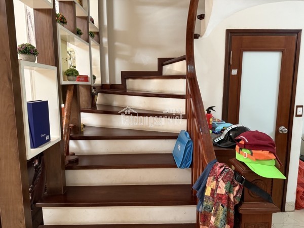 Vị trí ngõ 92 to rộng đẹp nhất tuyến phố Nguyễn Khánh Toàn, ngõ ô tô tránh, nhà mình cách ô tô