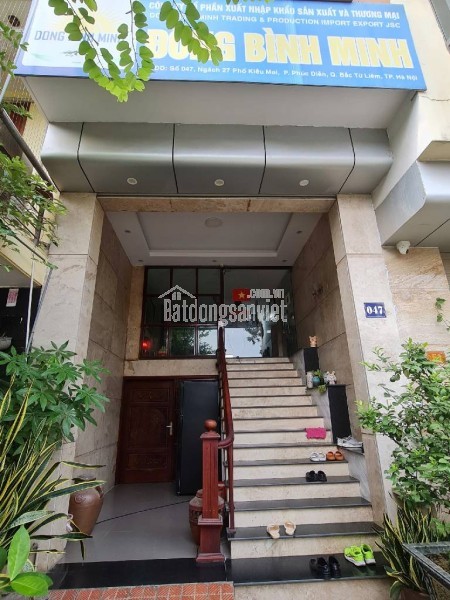 Vị trí ngõ 92 to rộng đẹp nhất tuyến phố Nguyễn Khánh Toàn, ngõ ô tô tránh, nhà mình cách ô tô