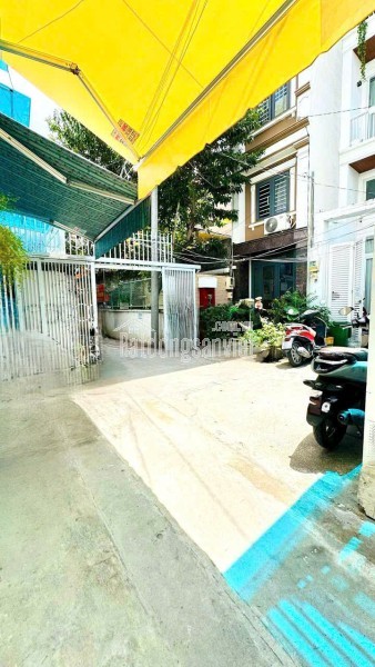 Bán nhà Quận 4- Doanh thu 3.6 tỷ/5năm- 6 Tầng 8 Căn hộ cao cấp duplex 52m2- HXH Nguyễn Khoái: 12 Tỷ