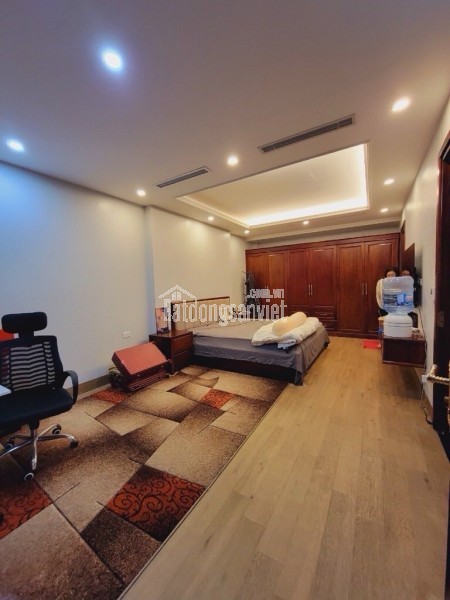 SIÊU PHẨM PHÂN LÔ - 7 TẦNG - THANG MÁY - MẶT TIỀN RỘNG - NGÕ OTO - NGÕ THÔNG - 42M - 14.5 TỶ .