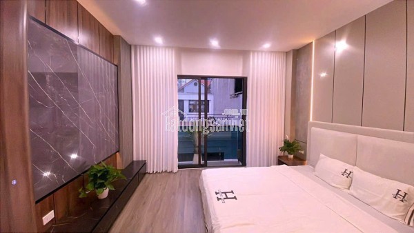 Bán nhà Nguyễn Văn Cừ 37m 7 tầng thang máy, Gara ô tô hơn 13 tỷ