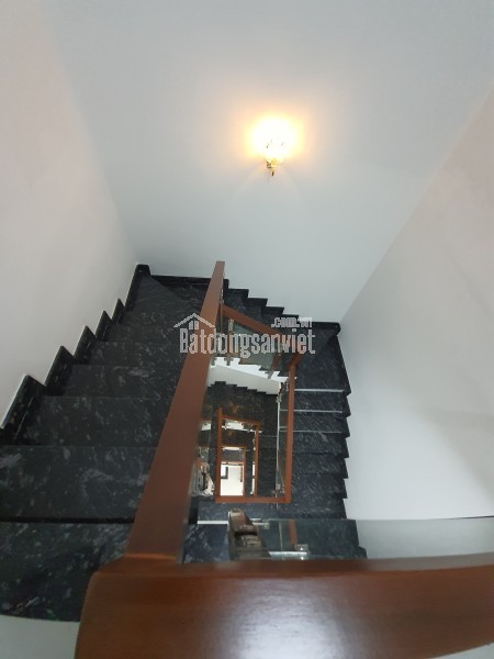 .Bán nhà góc 2 mặt tiền đường 11 trường thọ thủ đức,TPHCM LH 0909428959.