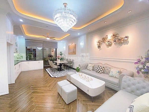 Chính chủ bán nhà phố Bà Triệu – 5 tầng, 60m², cách mặt phố chỉ 15m, giá tốt 10.5 tỷ