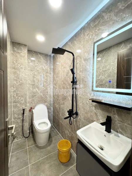 Bán Gấp Nhà Hẻm Dien Tich To Huỳnh Tấn Phát, Quận 7: 76m2, 3 Tầng, 5PN, Đông, Giá 6.8 Tỷ,