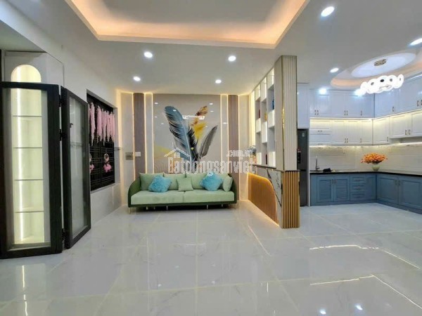 Bán Gấp Nhà Hẻm Dien Tich To Huỳnh Tấn Phát, Quận 7: 76m2, 3 Tầng, 5PN, Đông, Giá 6.8 Tỷ,