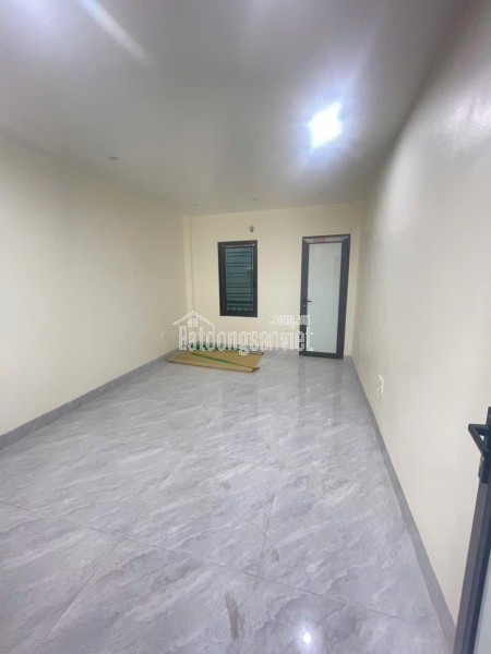 NHÀ MỚI KINH KONG ĐỊNH CÔNG -HOÀNG MAI – THOÁNG ĐẸP – NỞ HẬU – THANG MÁY – DT 40M – 6TẦNG -GIÁ