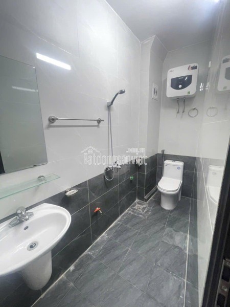 NHÀ MỚI KINH KONG ĐỊNH CÔNG -HOÀNG MAI – THOÁNG ĐẸP – NỞ HẬU – THANG MÁY – DT 40M – 6TẦNG -GIÁ