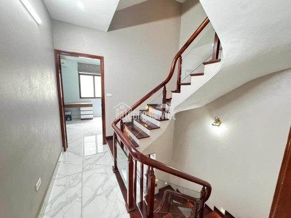 CÀN BÁN GÁP BIỆT THỰ NGAY HỒ VĂN QUÁN DIỆN TÍCH 210m - 10m Mặt tiền : Chỉ 79 tỷ. Liên hệ: E.