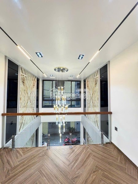 Bán nhà Đàm Quang Trung 40m 6 tầng MT4.9m thang máy, lô góc hơn 9 tỷ