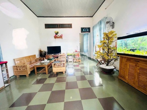 Cần bán Căn Nhà Hẻm 81 Y Wang ngay Bách Hóa Xanh
( NGÃ BA Y WANG - MAI THỊ LỰU )
cách ĐH Tây