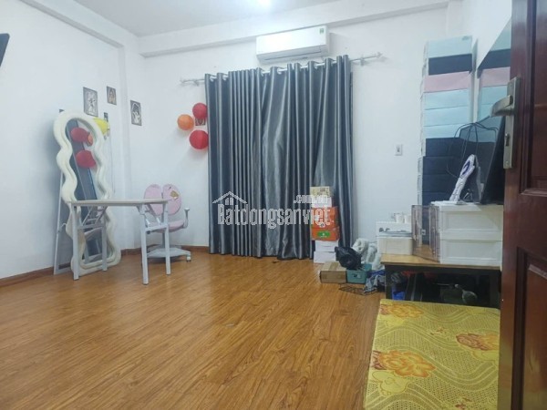 Nhà Mỹ Đình, lô góc, dân xây 40m2, 5 tầng, chào 7.1 tỷ có thương lượng